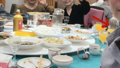 世凯87岁孙子太冻龄曹锟孙女罕见亮相pg模拟器军阀后人聚会照片曝光：袁(图14)