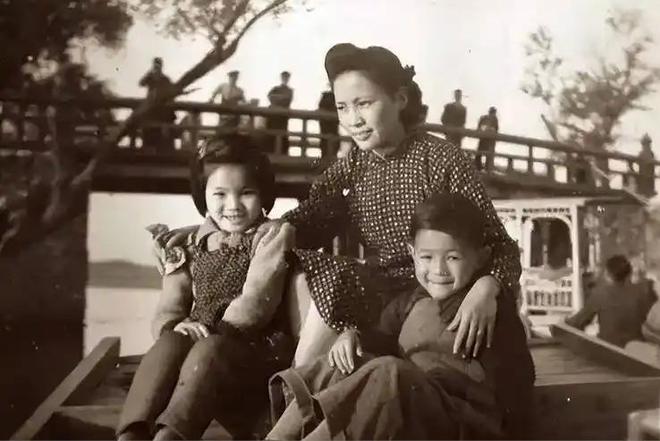 世凯87岁孙子太冻龄曹锟孙女罕见亮相pg模拟器军阀后人聚会照片曝光：袁(图13)