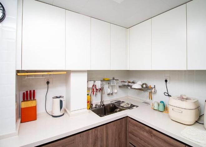 就行！阳台一分为二效果意想不到的好pg电子中国70㎡小房子舒适够住(图3)