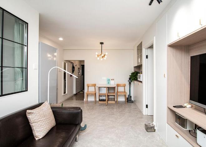 就行！阳台一分为二效果意想不到的好pg电子中国70㎡小房子舒适够住(图9)